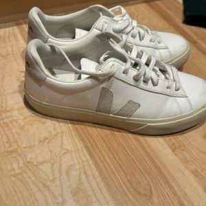 Veja Campo white and cream sneakers women’s size 9